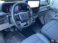 Gebraucht Ford Tourneo Custom Titanium 170 PS (125 kW) 2024 Silber Van