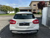 Gebraucht Mercedes GLA200 136 PS (100 kW) 2017 Calcitweiss  unilack SUV
