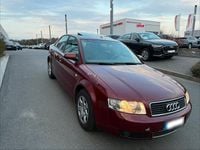 Gebraucht Audi A4 102 PS (75 kW) 2004 Rot Limousine