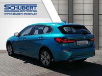 Gebraucht BMW 118 Advantage 140 PS (102 kW) 2024 Snapper rocks blue metallic Kleinwagen