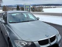 Gebraucht BMW 318 129 PS (94 kW) 2007 Blau Limousine