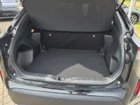 Neu Toyota Yaris Cross 131 PS (96 kW) 2026 Schwarz SUV