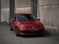 Gebraucht VW Golf VIII Life 130 PS (95 kW) 2022 Rot Limousine