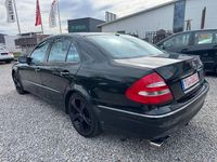 Gebraucht Mercedes E240 Avantgarde 177 PS (130 kW) 2002 Schwarz Limousine