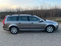 Gebraucht Volvo V70 Summum 114 PS (83 kW) 2012 Beige Kombi
