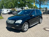 Gebraucht Mercedes ML320 224 PS (164 kW) 2005 Schwarz SUV