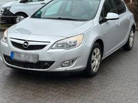 Gebraucht Opel Astra 165 PS (121 kW) 2011 Limousine