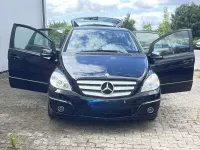 Gebraucht Mercedes B180 109 PS (80 kW) 2010 Schwarz Van / Kleinbus