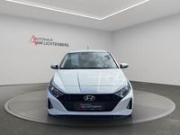 Gebraucht Hyundai i20 Select 101 PS (74 kW) 2022 Weiss Limousine