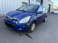 Gebraucht Hyundai i20 77 PS (56 kW) 2012 Blau Kleinwagen