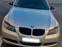 Gebraucht BMW 318 129 PS (94 kW) 2007 Grau Limousine