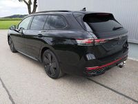 Neu VW Passat R-line 193 PS (141 kW) 2026 Grenadilschwarz metallic Kombi