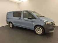 Gebraucht Mercedes Vito 163 PS (119 kW) 2025 Vintageblau Van