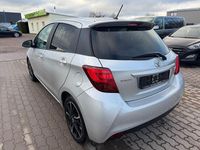 Gebraucht Toyota Yaris Executive 99 PS (72 kW) 2014 Limousine