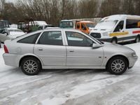 Gebraucht Opel Vectra Edition 116 PS (85 kW) 2000 Silber Limousine