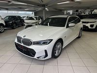 Gebraucht BMW 320e M Sport 163 PS (119 kW) 2022 Weiß Kombi