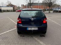 Gebraucht VW Polo 64 PS (47 kW) 2004 Blau Kleinwagen