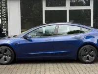 Gebraucht Tesla Model 3 Standard Range 208 kW (283 PS) 2022 Deep blue metallic Limousine