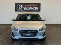 Gebraucht Hyundai i30 Trend 110 PS (80 kW) 2017 Silber Limousine