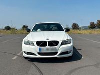 Używany BMW 320 M Performance 170 KM (125 kW) 2009 Biały Sedan/Limuzyna