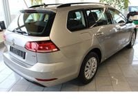 Gebraucht VW Golf VII 116 PS (85 kW) 2018 Silber metallic Kombi