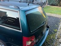 Gebraucht VW Passat 131 PS (96 kW) 2001 Grün Kombi