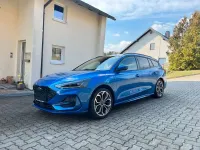 Gebraucht Ford Focus ST-Line X 155 PS (114 kW) 2025 Desert island blue (metallic) Kombi