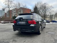 Gebraucht BMW 325 Exclusive 204 PS (150 kW) 2012 Schwarz Kombi