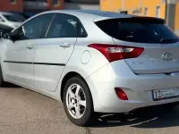 Usado Hyundai i30 Edition 135 CV (99 kW) 2014 Plateado Berlina