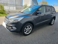 Usado Ford Kuga 150 HP (110 kW) 2019 Cinzento SUV