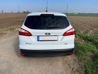 Gebraucht Ford Focus Titanium 105 PS (77 kW) 2013 Weiß Limousine