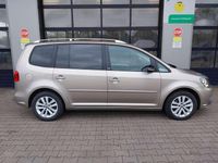 Gebraucht VW Touran Style 105 PS (77 kW) 2012 Titanium beige Van / Kleinbus
