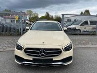 Second-hand Mercedes E220 200 CP (147 kW) 2023 Galben Berlinǎ