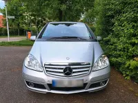Gebraucht Mercedes A180 109 PS (80 kW) 2012 Silber Kleinwagen