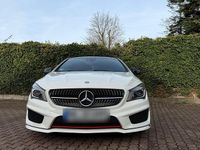 Gebraucht Mercedes CLA250 218 PS (160 kW) 2016 Weiß Limousine