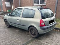 Gebraucht Renault Clio II 75 PS (55 kW) 2003 Grün Kleinwagen