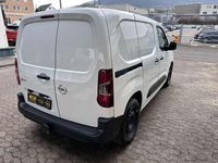 Gebraucht Opel Combo-e Life Edition 100 kW (136 PS) 2022 Jade weiss/arktis weiss Van / Kleinbus