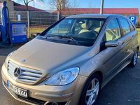 Gebraucht Mercedes B200 140 PS (102 kW) 2005 Gold Van / Kleinbus