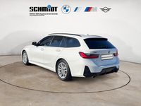 Gebraucht BMW 330 M Sport 286 PS (210 kW) 2025 Alpinweiß uni Kombi