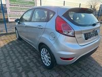 Gebraucht Ford Fiesta Trend 101 PS (74 kW) 2013 Silber Kleinwagen