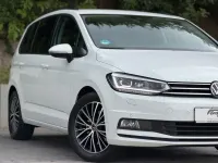 Gebraucht VW Touran 150 PS (110 kW) 2024 Pure white Van / Kleinbus