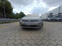 Usata VW Passat 105 CV (77 kW) 2012 Marrone Station wagon