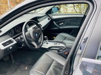 Gebraucht BMW 523 190 PS (139 kW) 2008 Schwarz Limousine