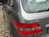 Gebraucht Mercedes B180 116 PS (85 kW) 2012 Silber Van / Kleinbus