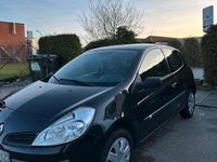 Gebraucht Renault Clio II 75 PS (55 kW) 2006 Schwarz Kleinwagen