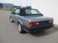 Gebraucht BMW 318 Cabriolet 113 PS (83 kW) 1993 Schwarz Cabrio