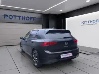 Gebraucht VW Golf VII United 116 PS (85 kW) 2021 Deep black perleffekt Kleinwagen
