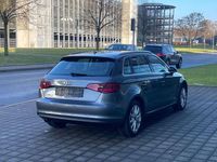 Gebraucht Audi A3 Ambiente 110 PS (80 kW) 2016 Grau Limousine
