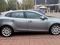 Gebraucht Volvo V40 Kinetic 120 PS (88 kW) 2015 Grau Limousine