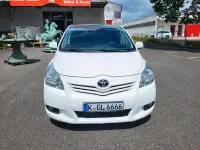 Gebraucht Toyota Verso 126 PS (92 kW) 2011 Weiß Van / Kleinbus